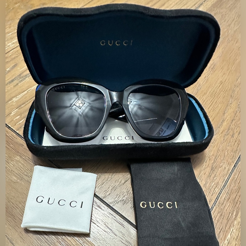 Women’s Gucci Sunglasses
